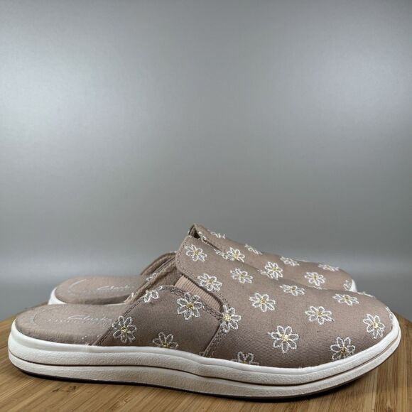 Clarks Cloudsteppers Canvas Mules Breeze Shore Beige Slip Women Size 6.5 - Picture 1 of 6